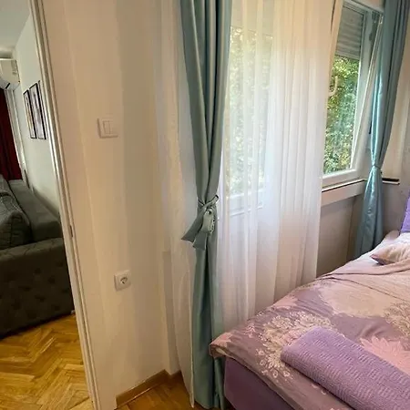Apartment Like